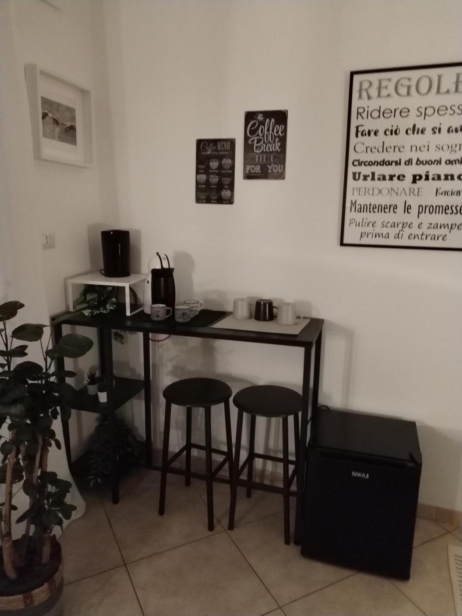Al Mare 22 Hotel Бари Екстериор снимка